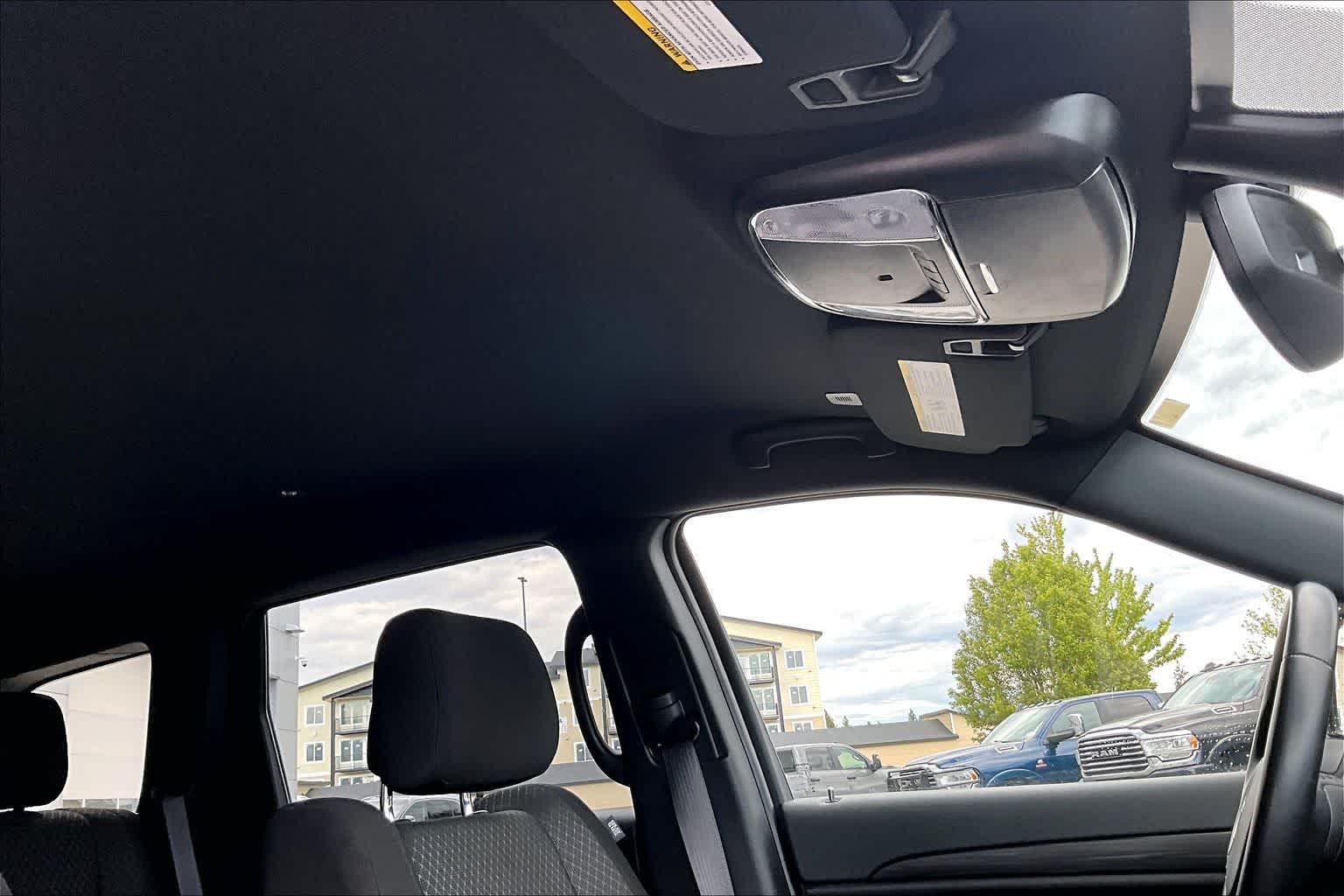 Thumbnail: 2022 Jeep Grand Cherokee - 30