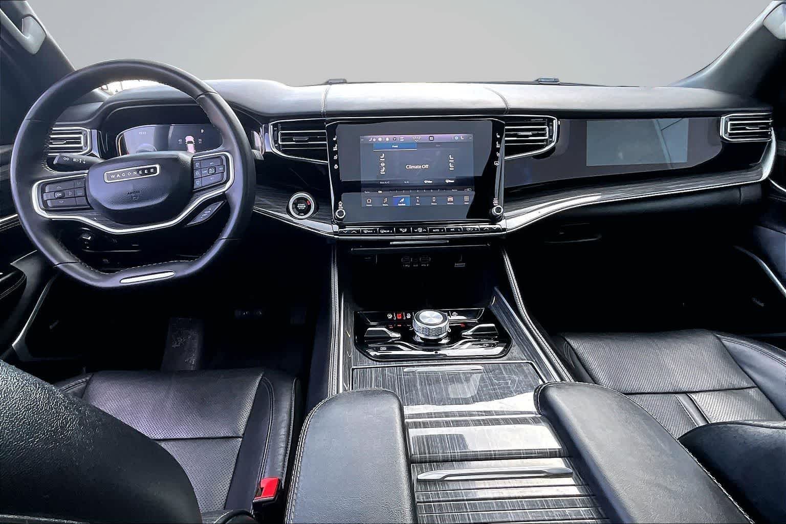 Thumbnail: 2022 Jeep Wagoneer - 9