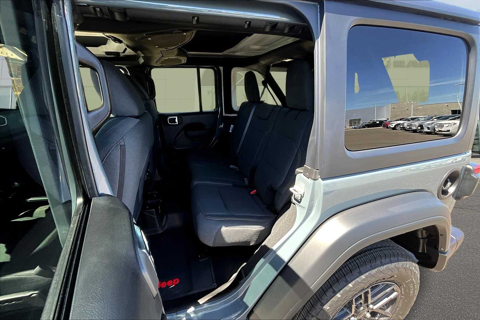 Thumbnail: 2025 Jeep Wrangler - 13