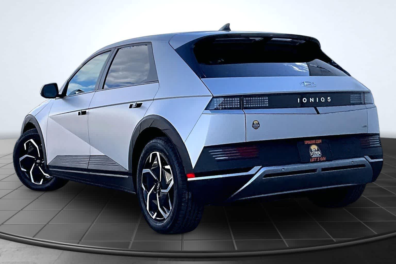 Thumbnail: 2023 Hyundai Ioniq 5 - 3