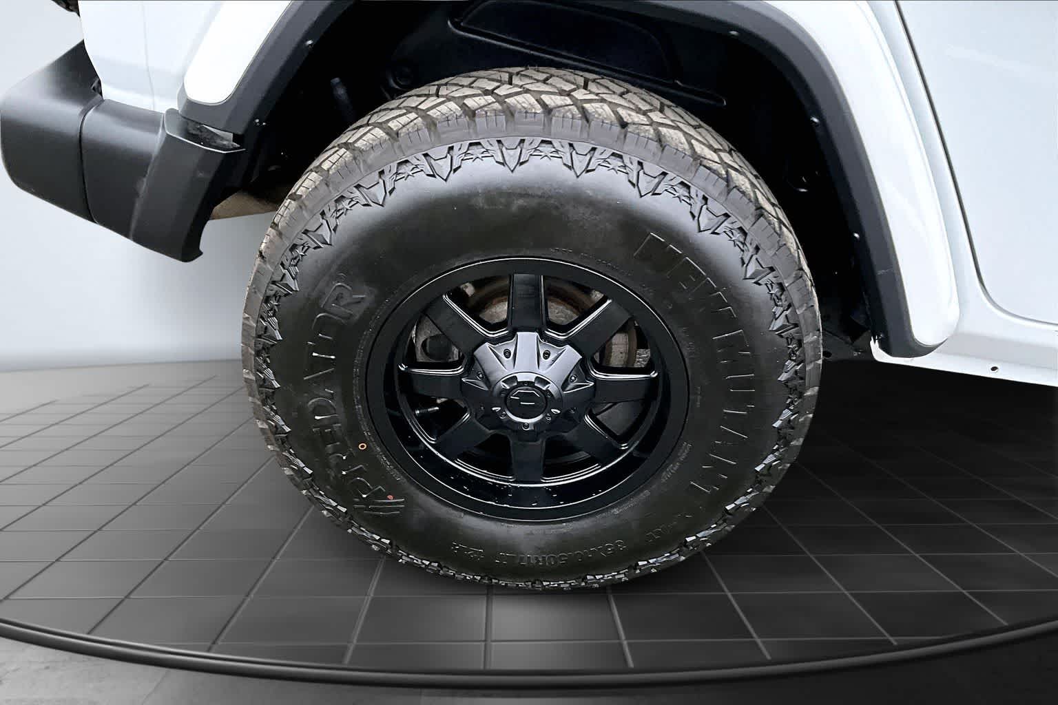 Thumbnail: 2023 Jeep Wrangler - 35