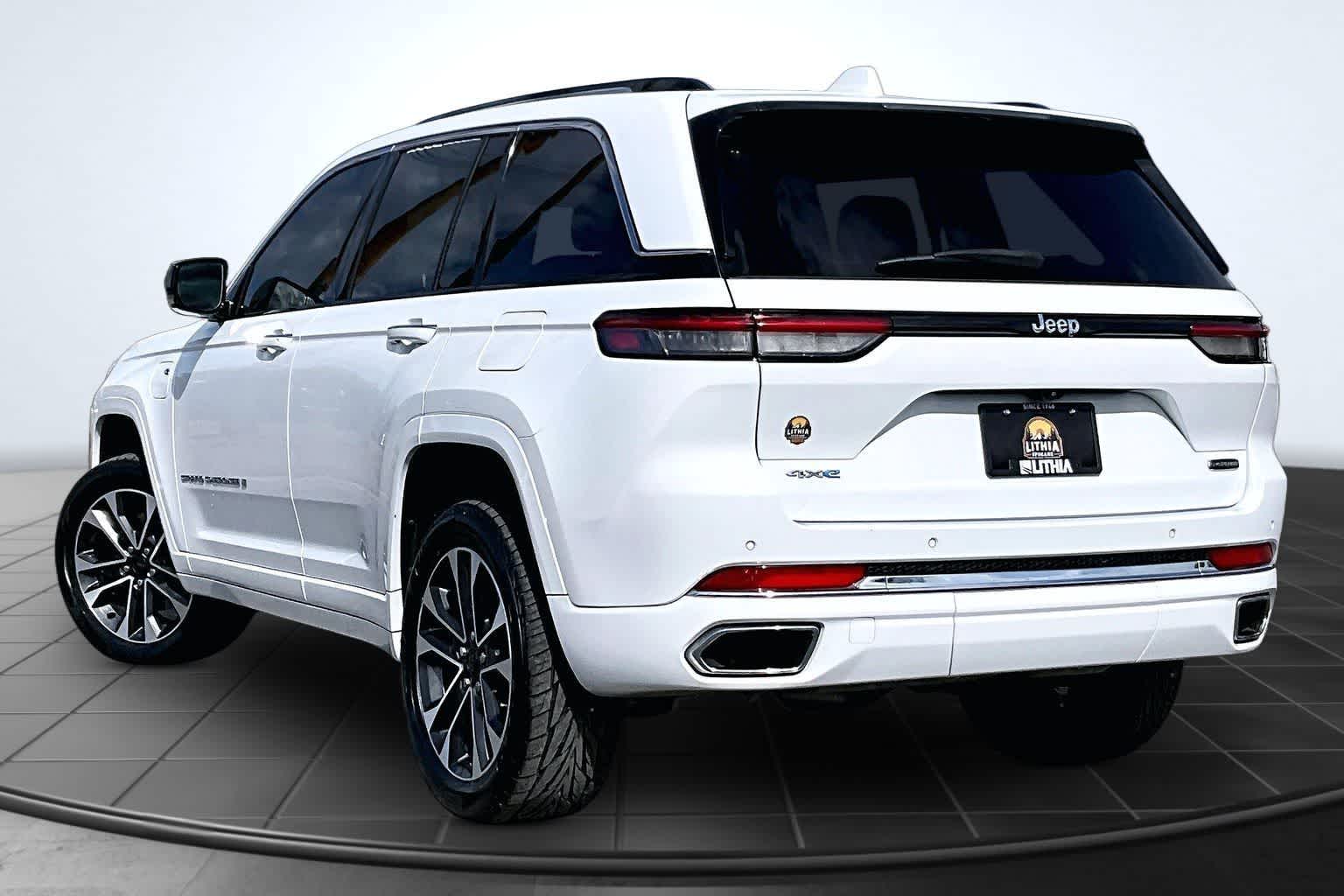 Thumbnail: 2022 Jeep Grand Cherokee - 3