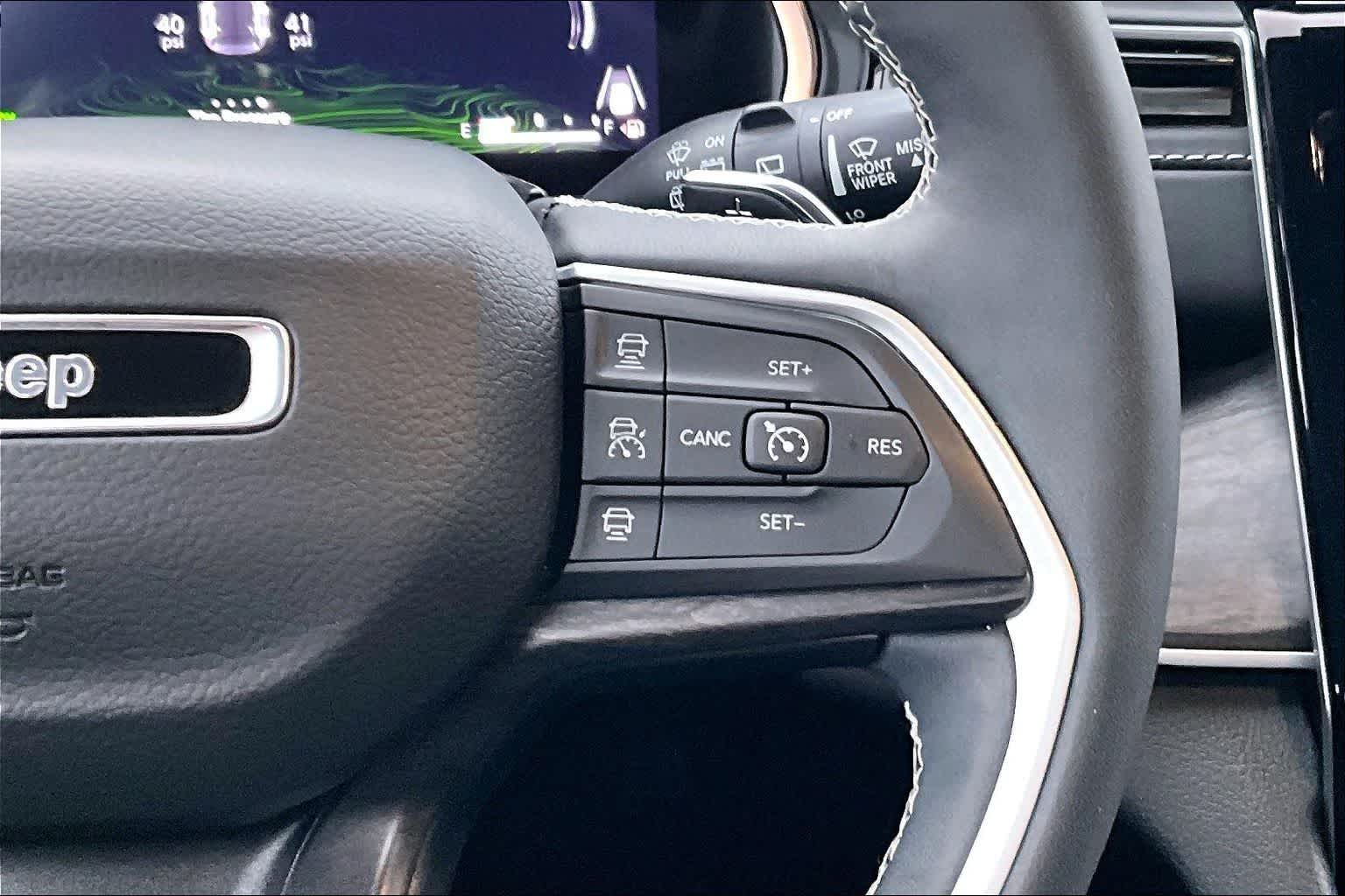 Thumbnail: 2022 Jeep Grand Cherokee - 26