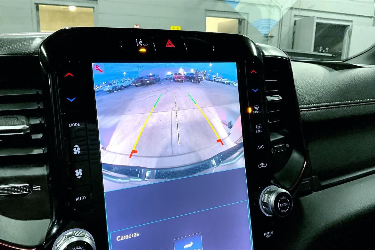 Thumbnail: 2025 RAM 1500 - 27