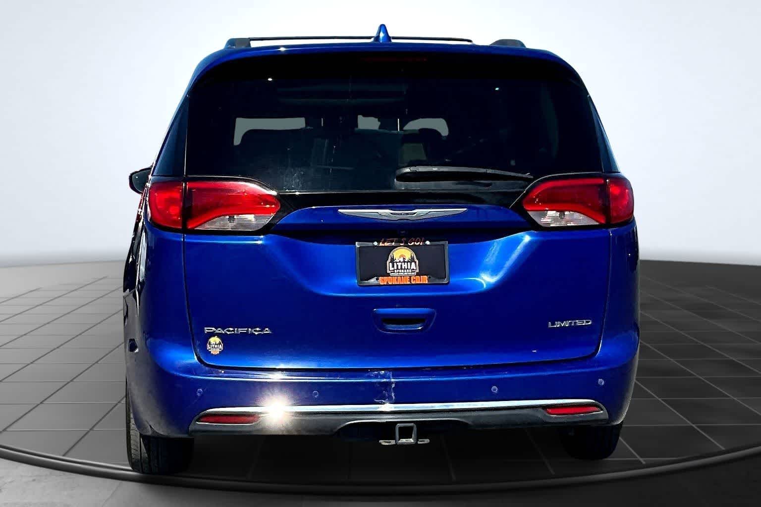Thumbnail: 2020 Chrysler Pacifica - 5