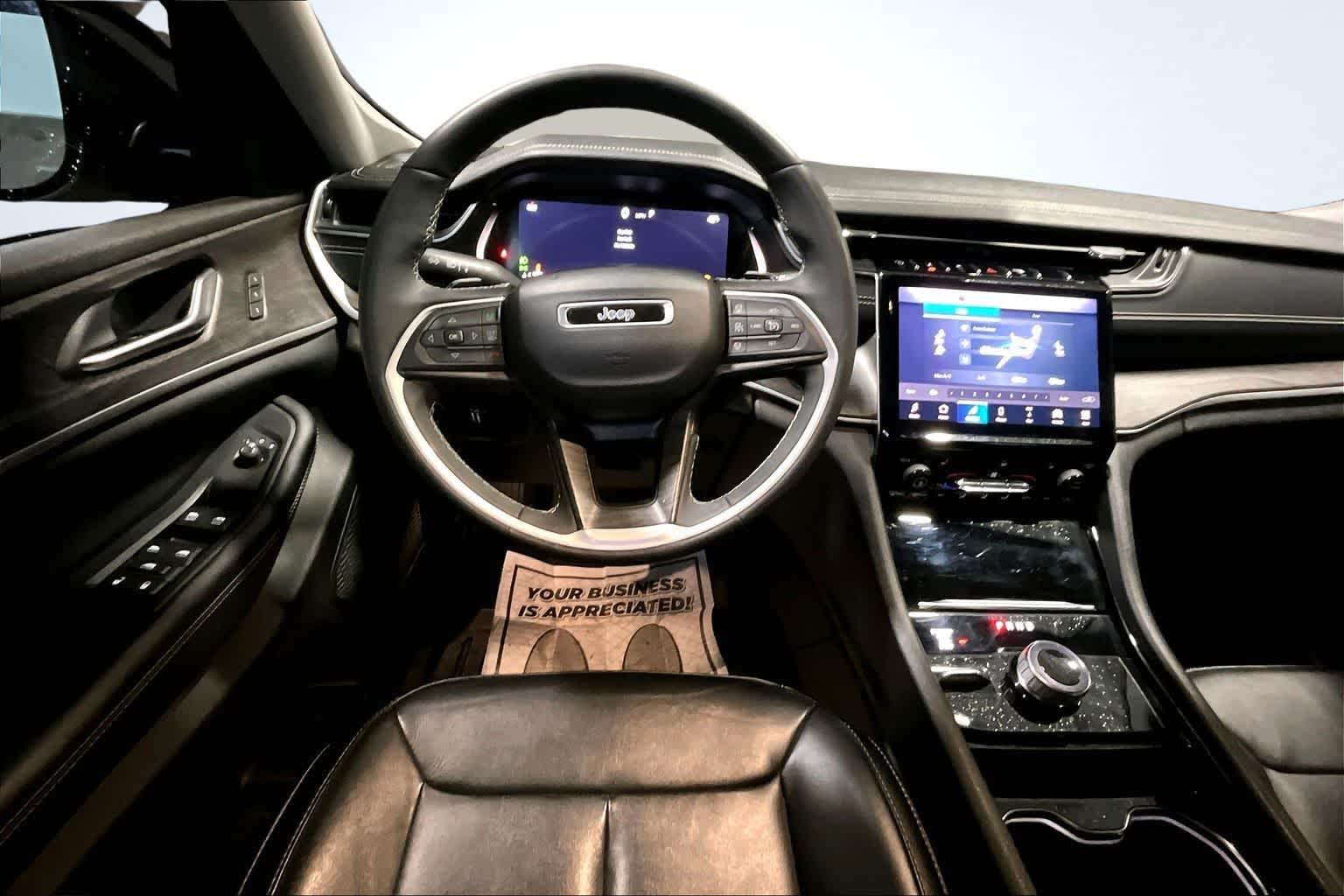 Thumbnail: 2023 Jeep Grand Cherokee L - 10