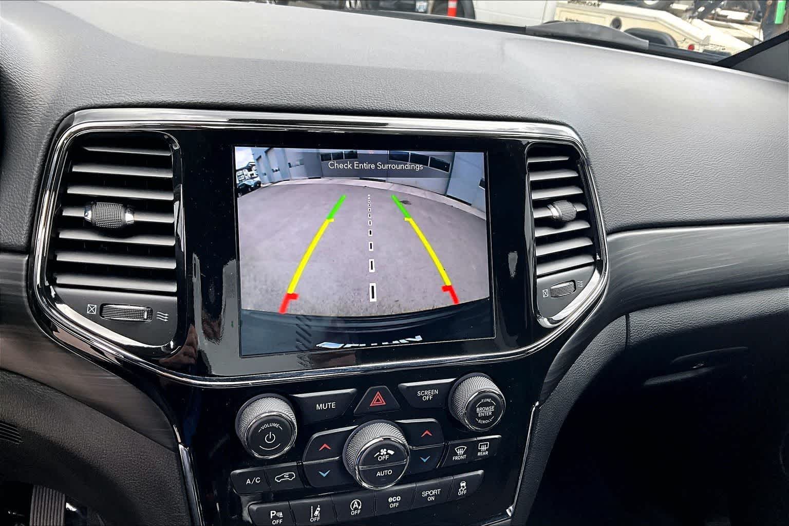 Thumbnail: 2022 Jeep Grand Cherokee - 27