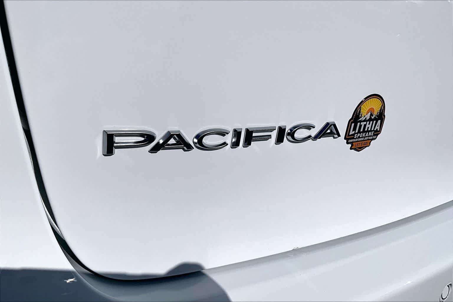 Thumbnail: 2026 Chrysler Pacifica - 7