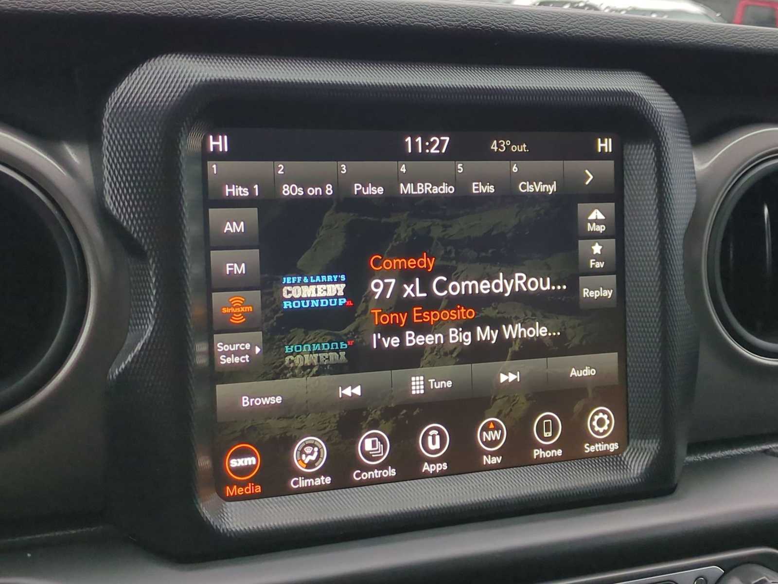 Thumbnail: 2023 Jeep Gladiator - 31