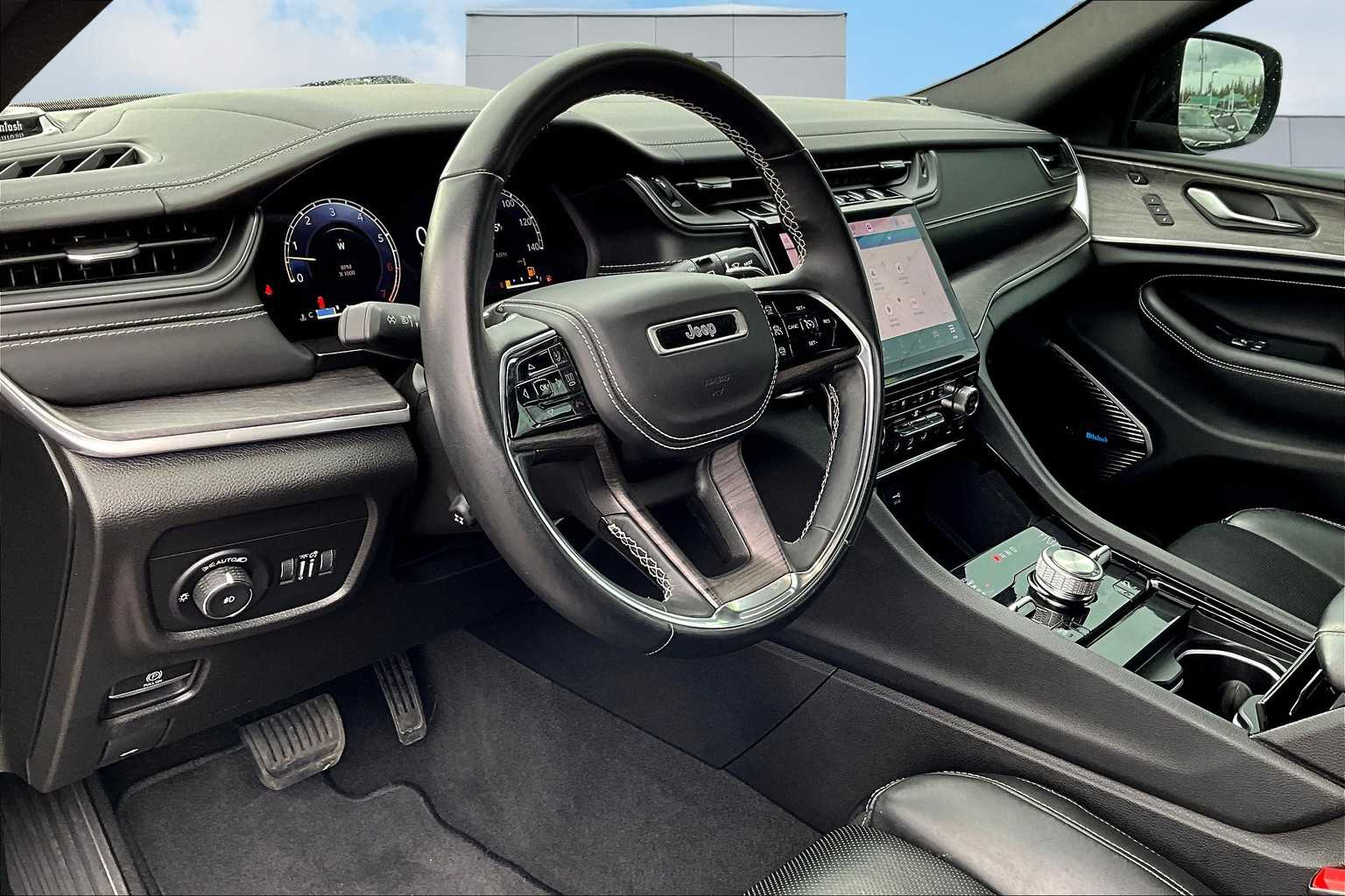 Used 2022 Jeep Grand Cherokee L Overland with VIN 1C4RJKDT2N8515840 for sale in Spokane, WA