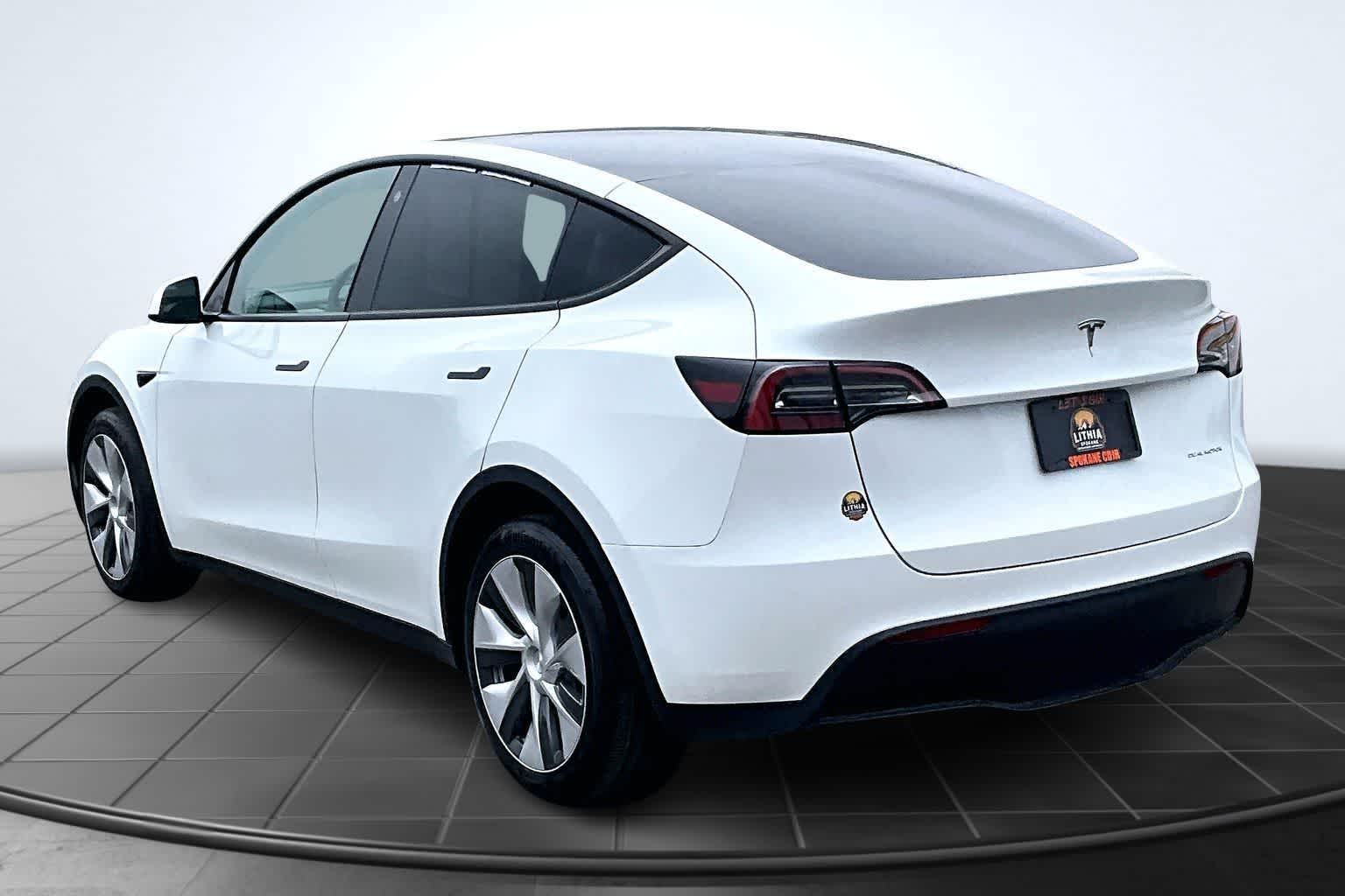 Thumbnail: 2023 Tesla Model Y - 4