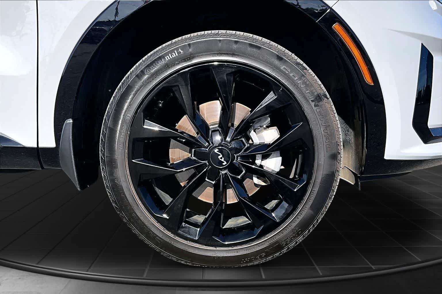 Thumbnail: 2023 Kia Sorento - 34