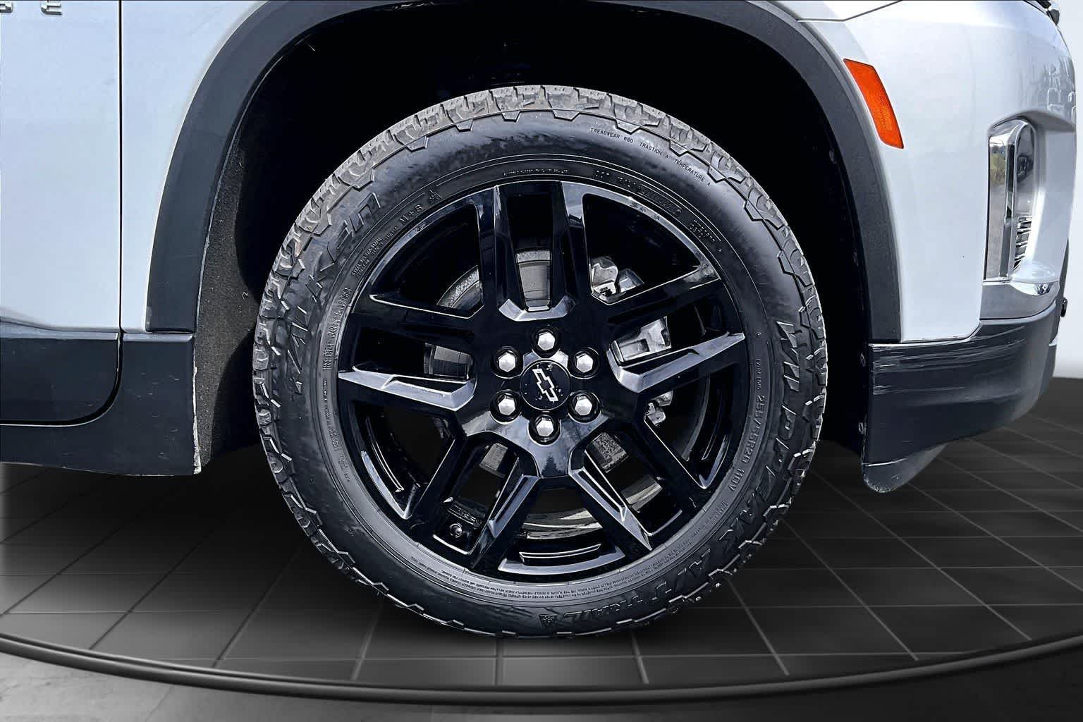 Thumbnail: 2022 Chevrolet Traverse - 34