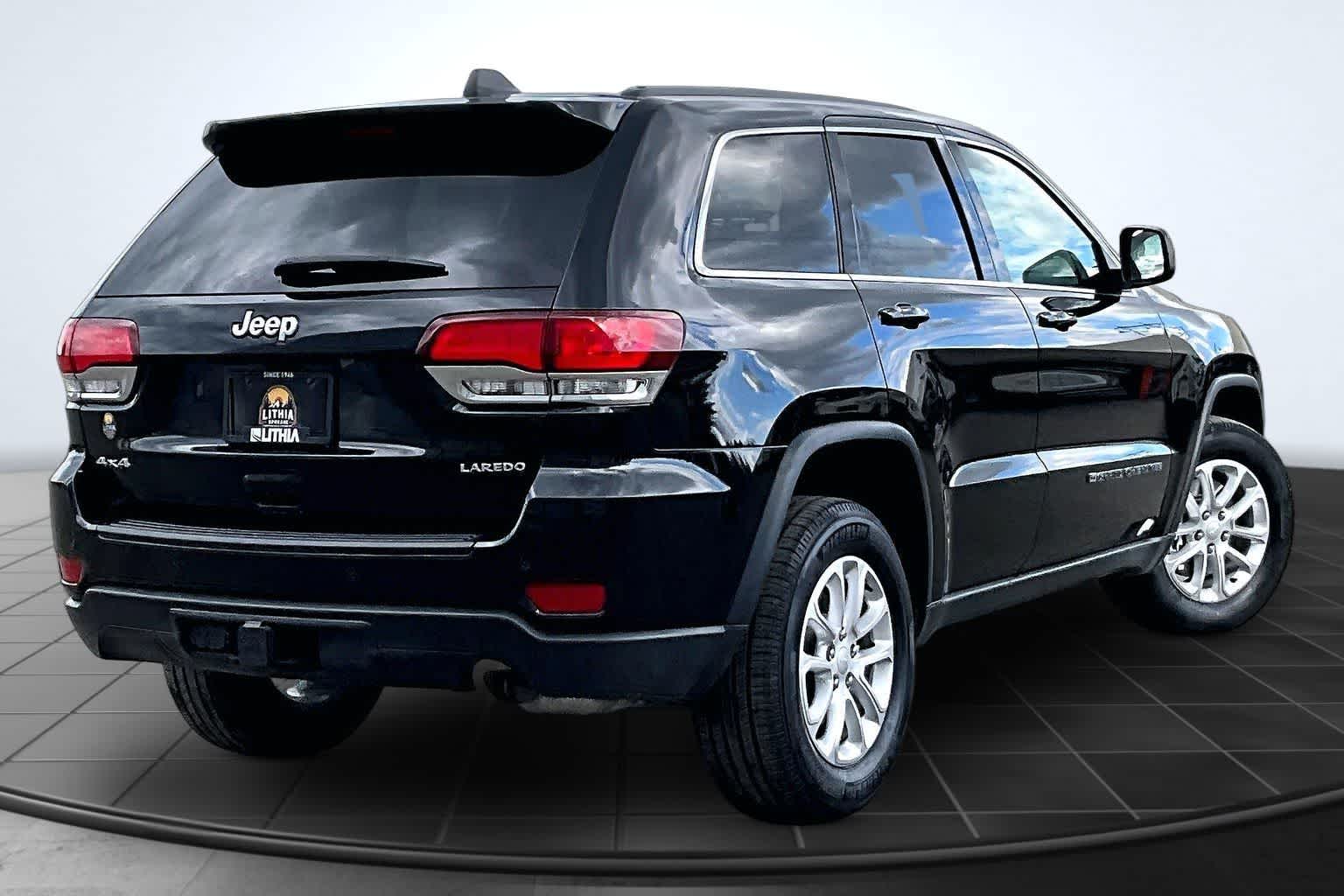 Thumbnail: 2022 Jeep Grand Cherokee - 23