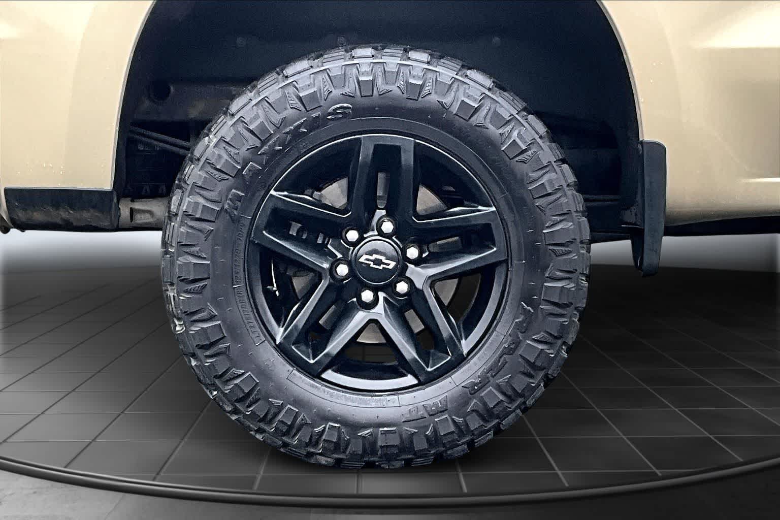 Thumbnail: 2023 Chevrolet Silverado 1500 - 35