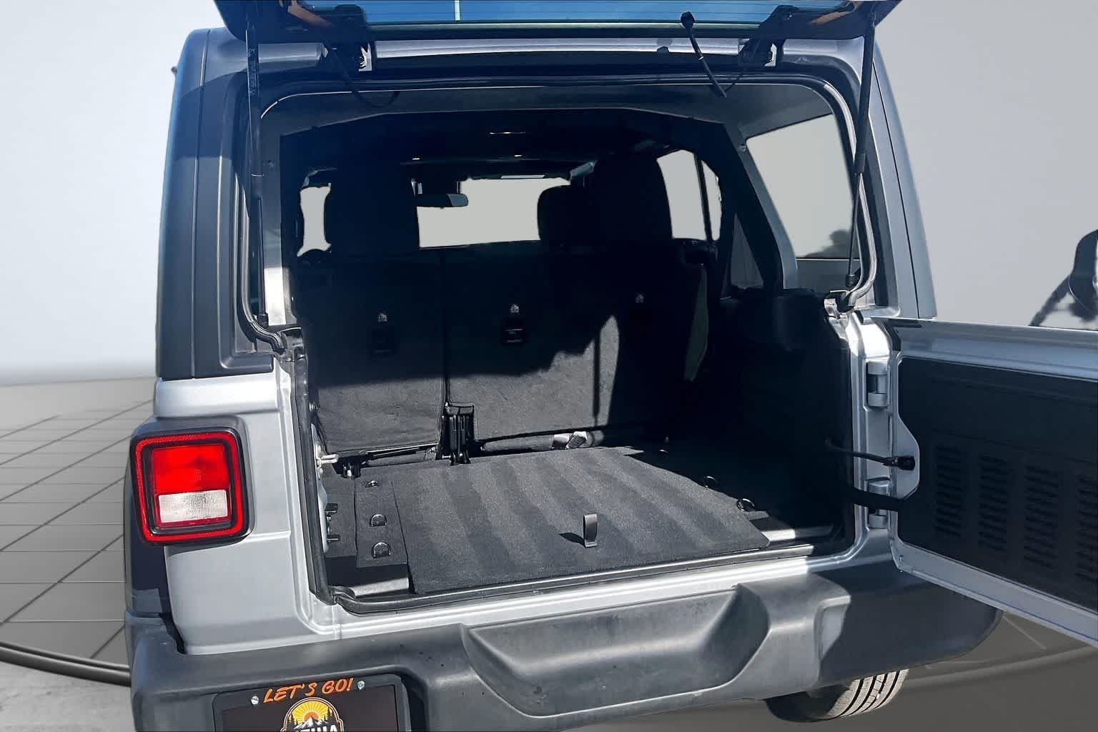 Thumbnail: 2024 Jeep Wrangler - 19