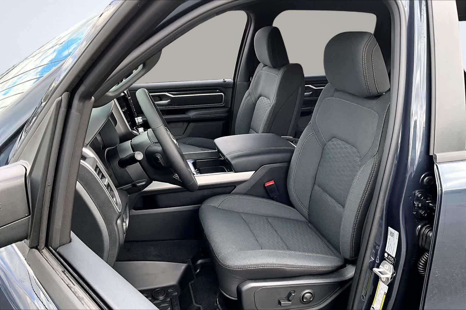 Thumbnail: 2026 RAM 1500 - 11