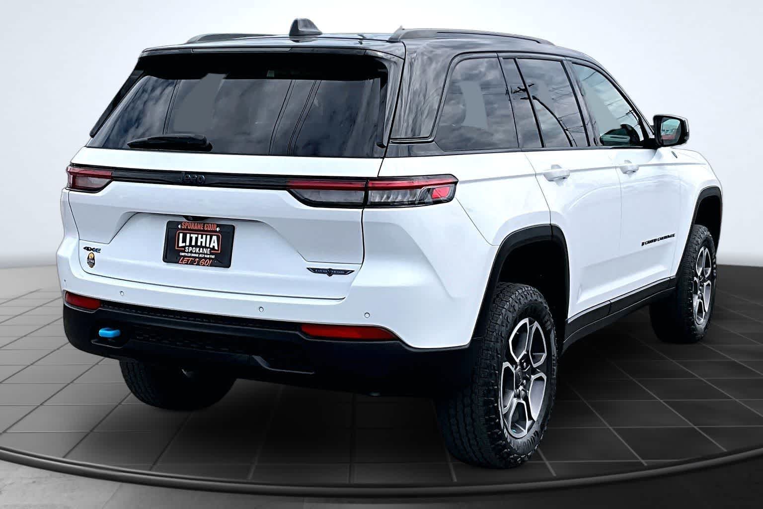Thumbnail: 2022 Jeep Grand Cherokee - 22