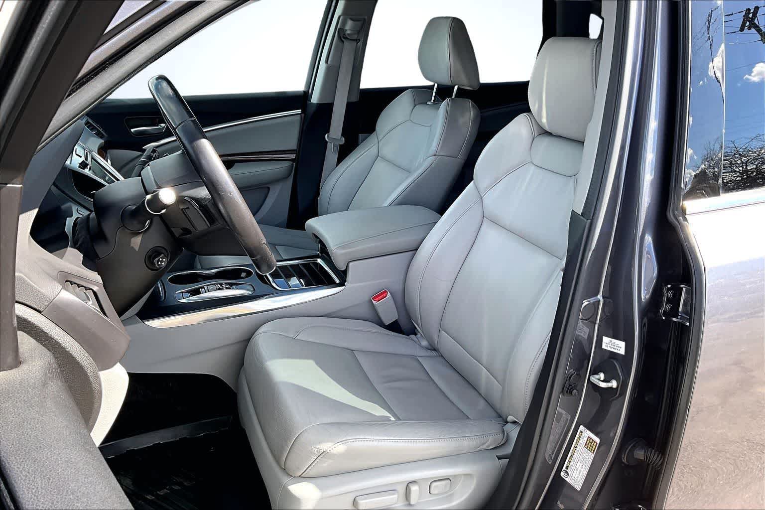 Thumbnail: 2017 Acura MDX - 11