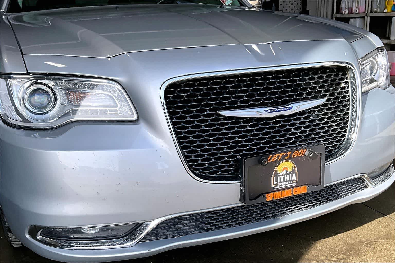 Thumbnail: 2020 Chrysler 300 - 33