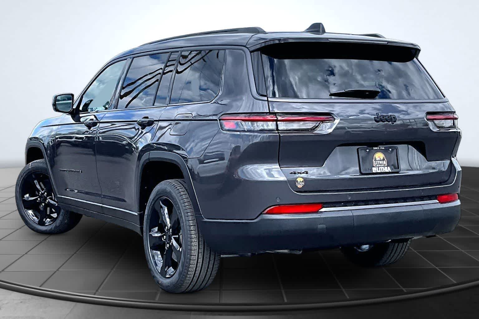 Thumbnail: 2026 Jeep Grand Cherokee L - 4
