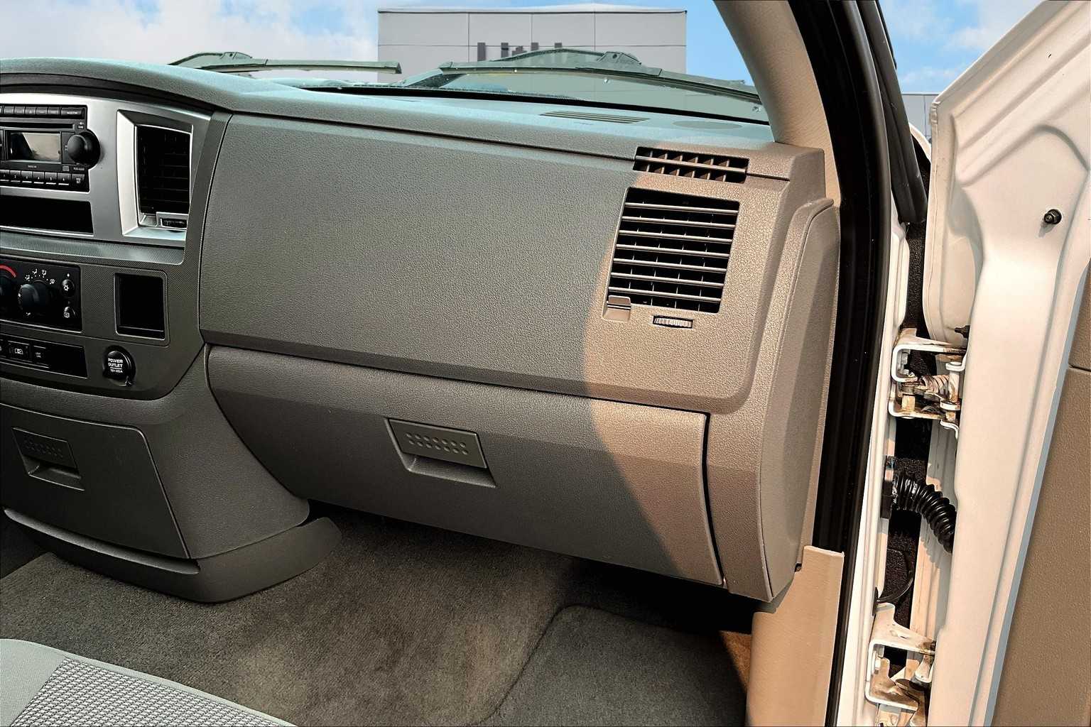 Thumbnail: 2008 Dodge Ram 2500 - 22