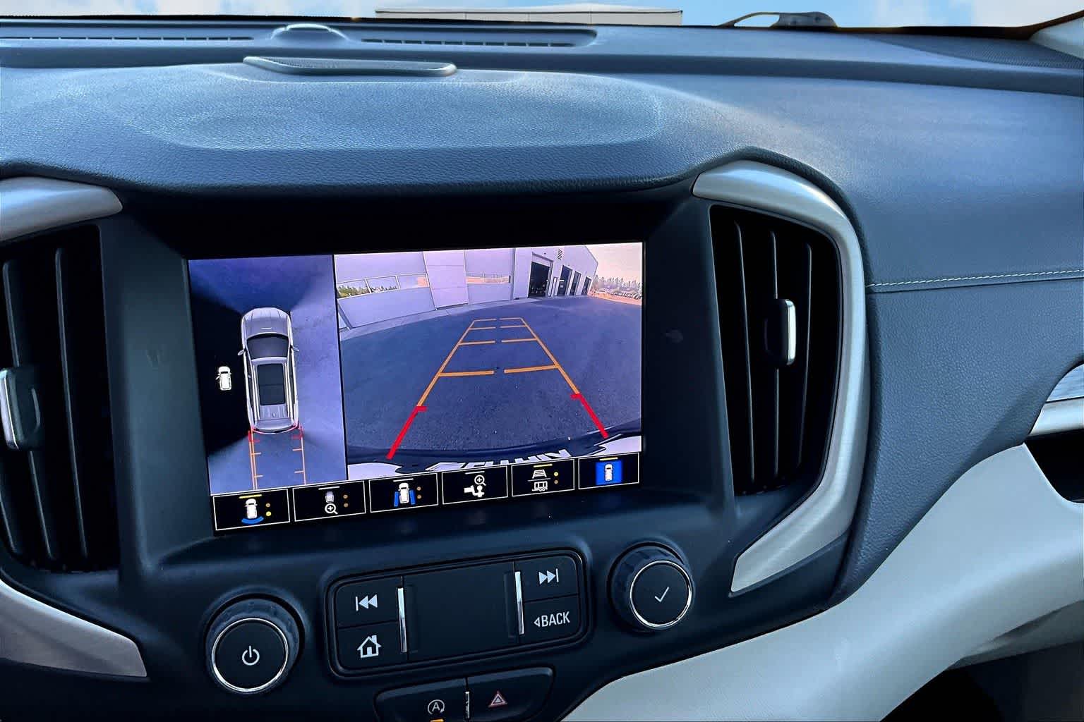 Thumbnail: 2022 GMC Terrain - 27