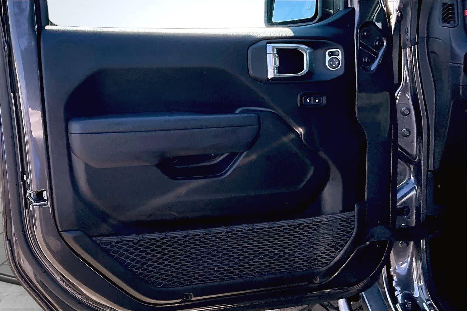 Thumbnail: 2025 Jeep Wrangler - 27