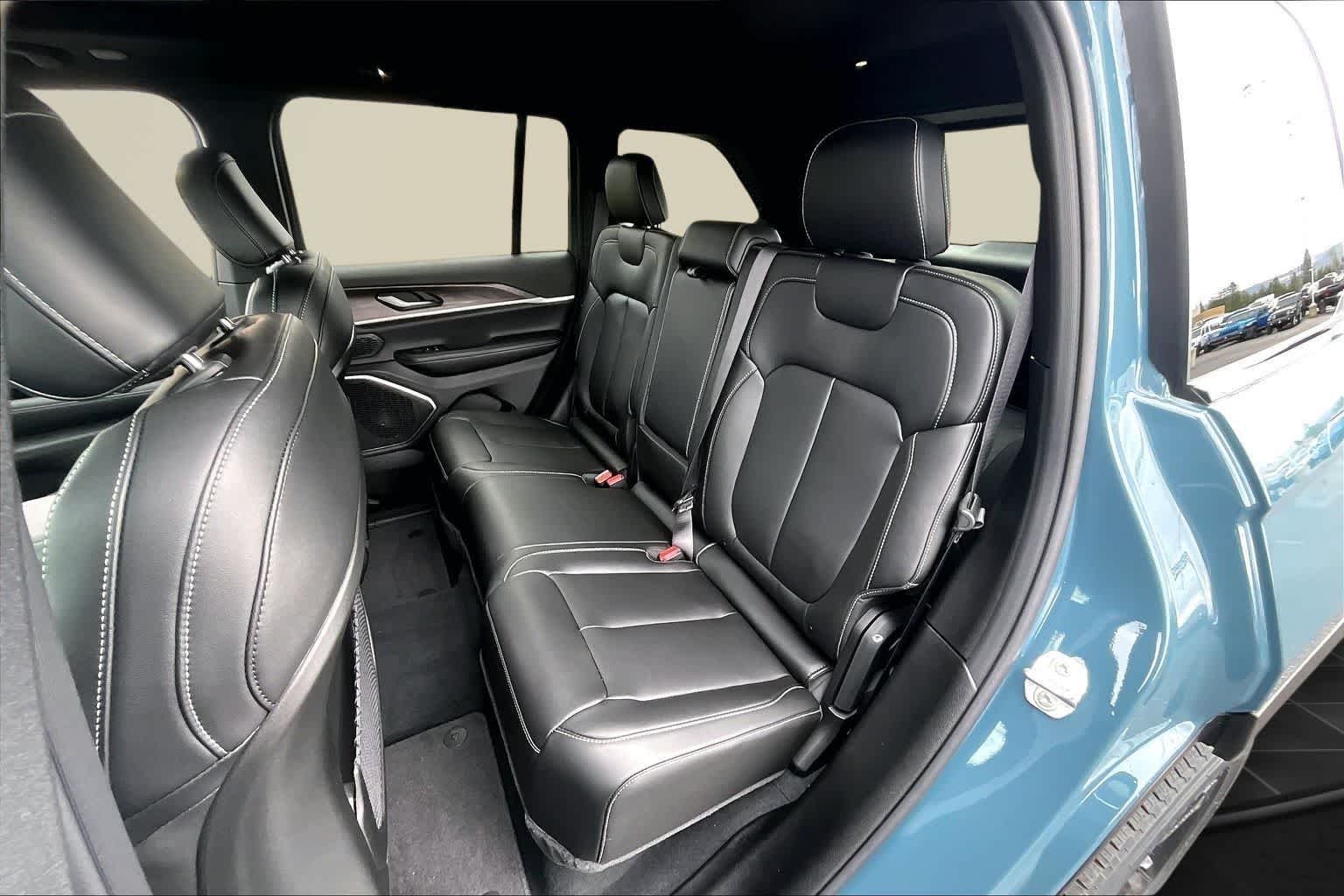 Thumbnail: 2026 Jeep Grand Cherokee - 13