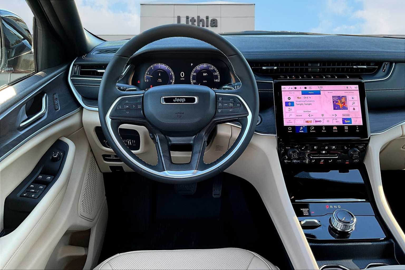 Thumbnail: 2025 Jeep Grand Cherokee - 15