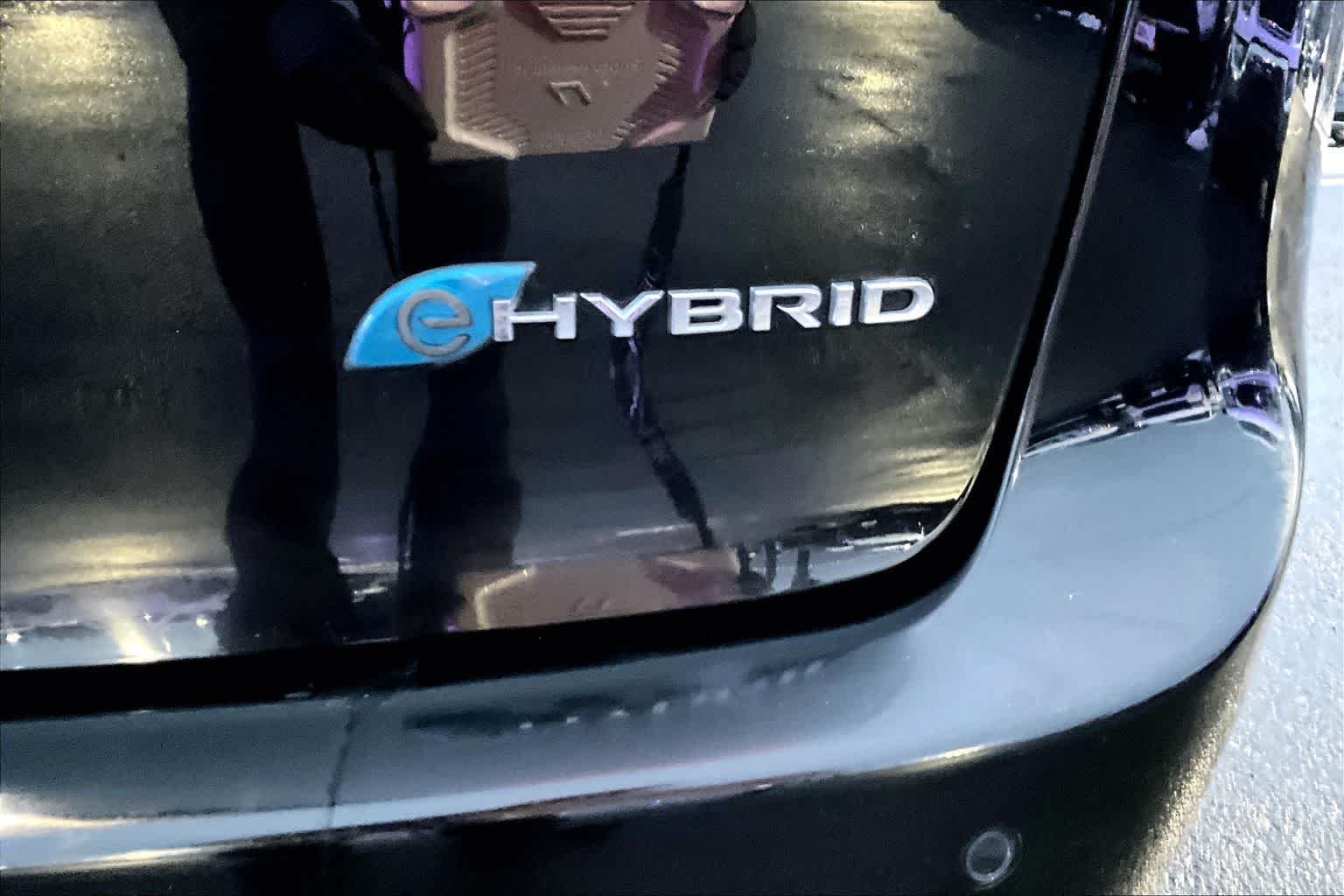 Thumbnail: 2024 Chrysler Pacifica - 7