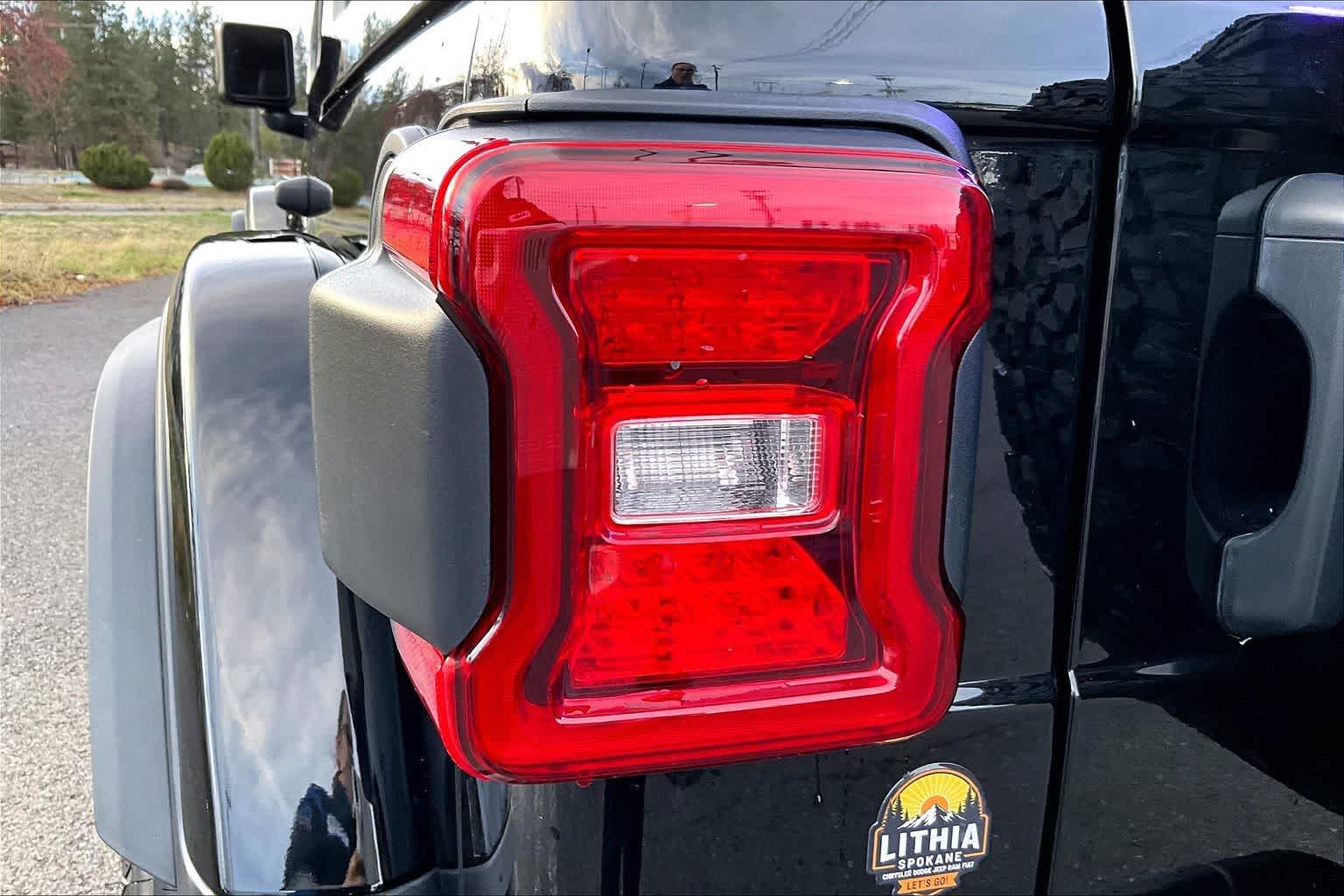 Thumbnail: 2024 Jeep Wrangler - 32