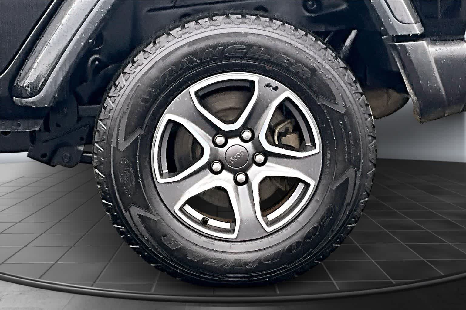 Thumbnail: 2023 Jeep Wrangler - 36