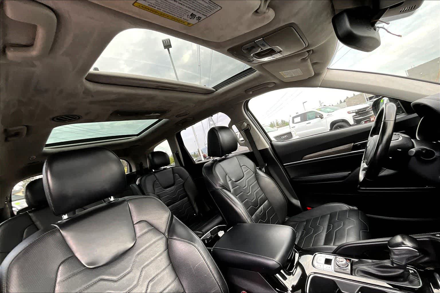 Thumbnail: 2022 Kia Telluride - 30