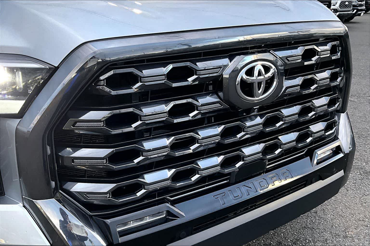 Thumbnail: 2022 Toyota Tundra - 33