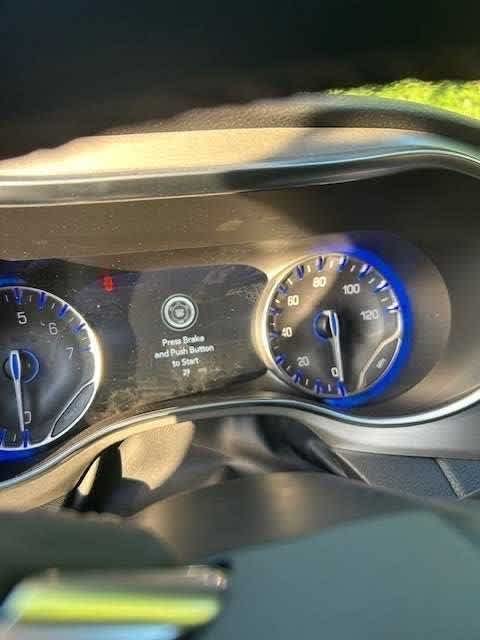 Thumbnail: 2026 Chrysler Pacifica - 8