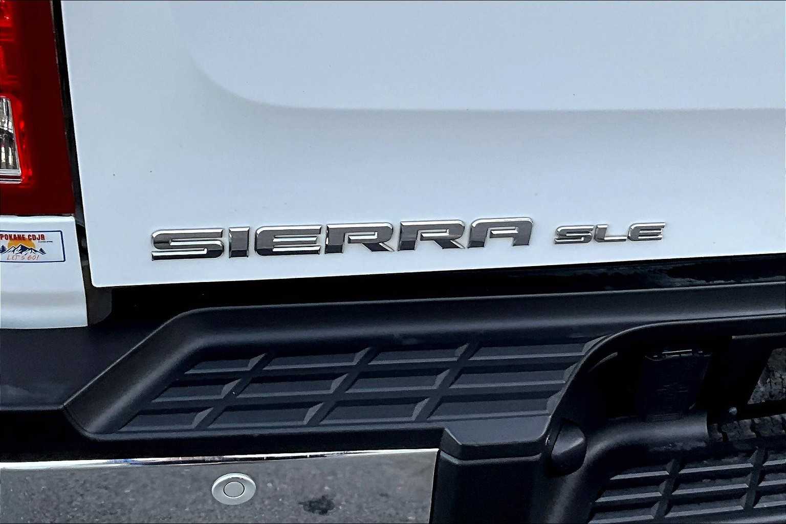 Thumbnail: 2009 GMC Sierra 2500 - 7