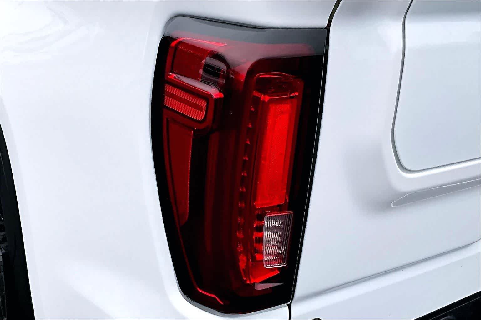 Thumbnail: 2022 GMC Sierra 1500 - 32