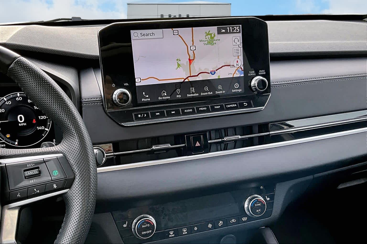 Thumbnail: 2023 Mitsubishi Outlander - 16