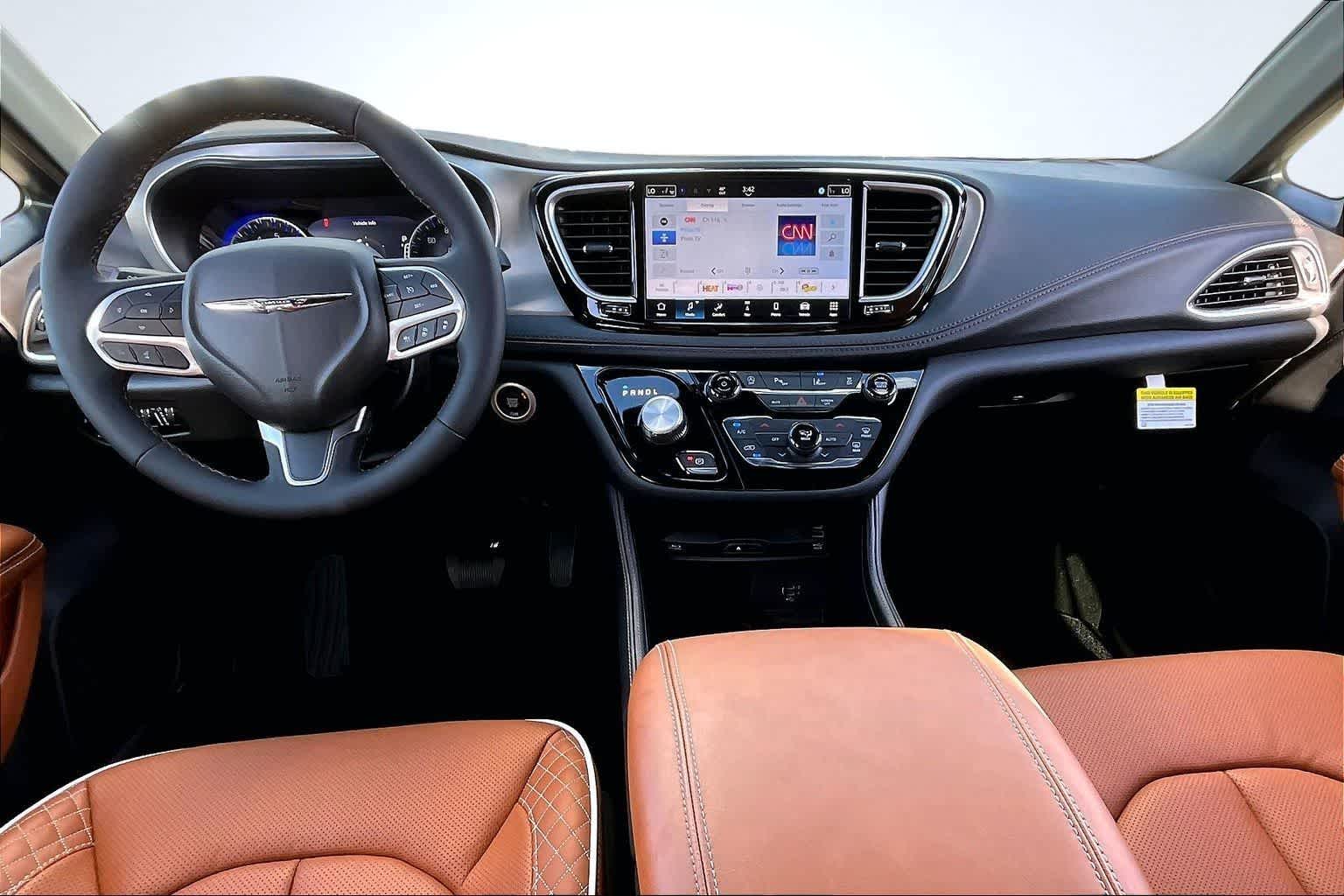 Thumbnail: 2026 Chrysler Pacifica - 10