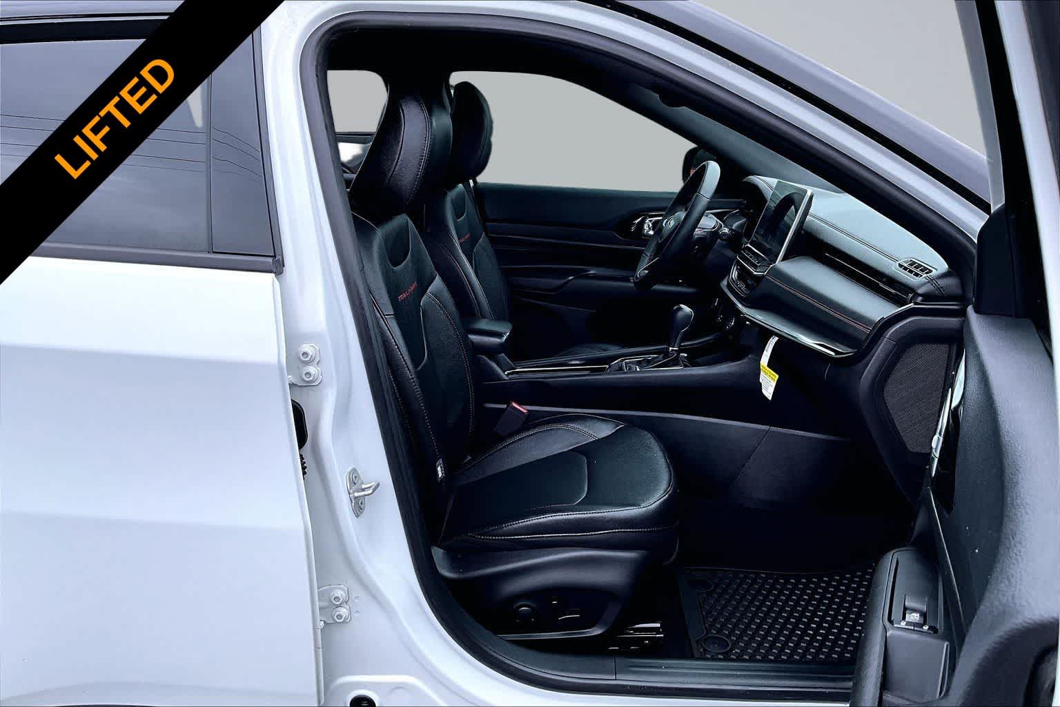 Thumbnail: 2024 Jeep Compass - 13