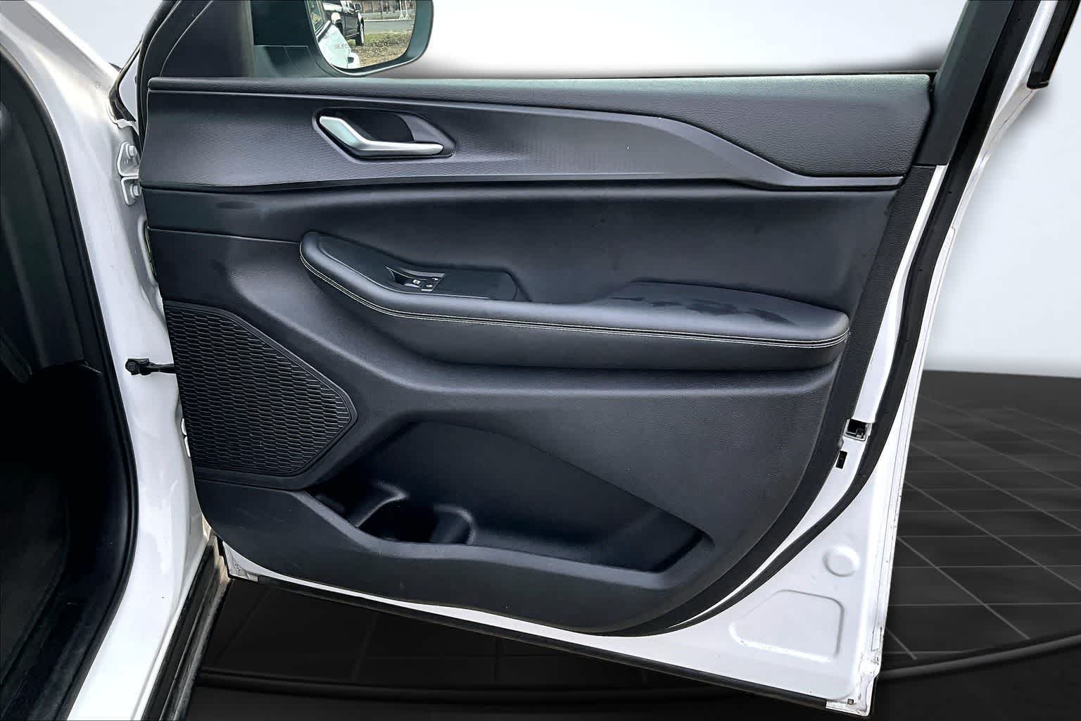 Thumbnail: 2024 Jeep Grand Cherokee - 29