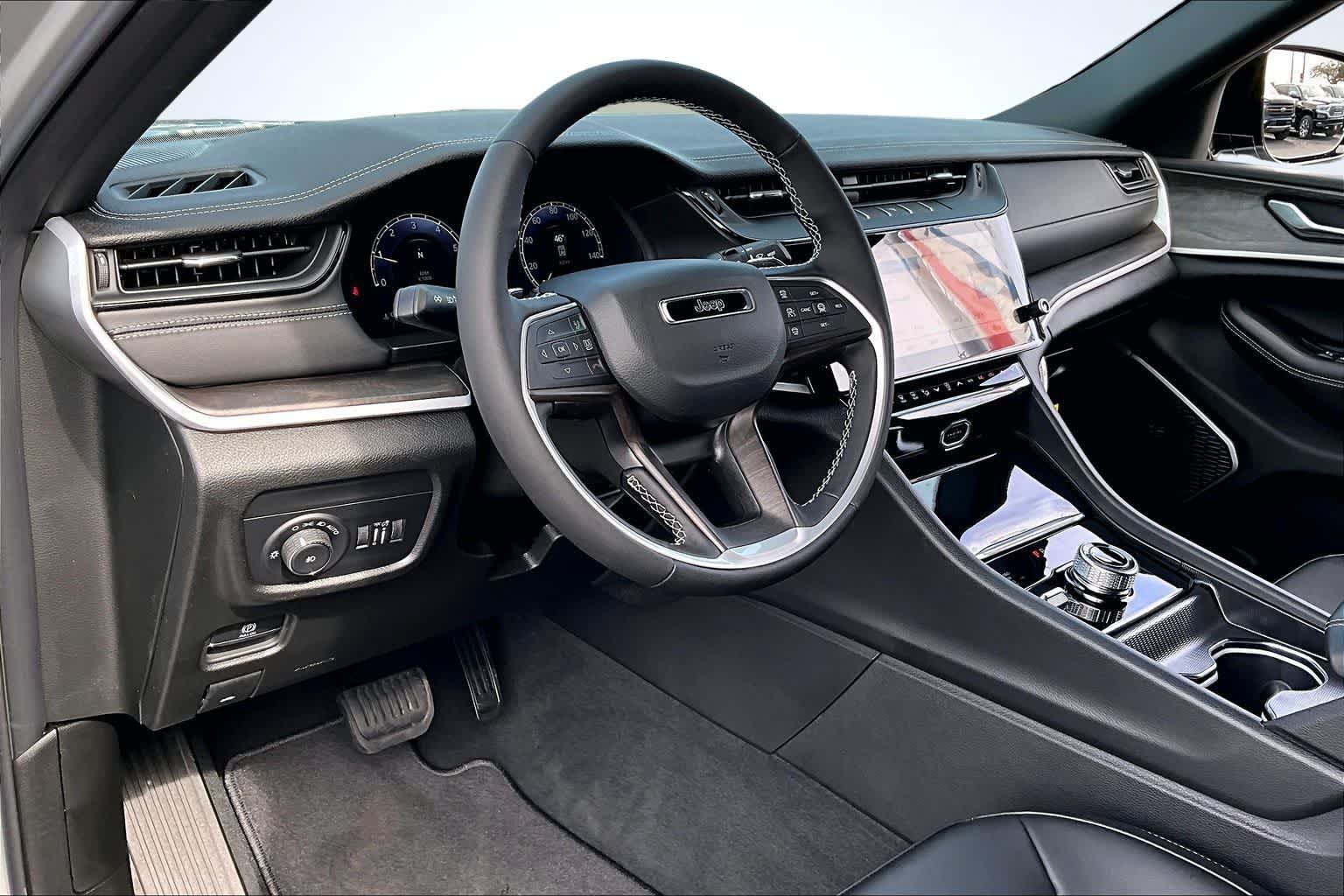 Thumbnail: 2026 Jeep Grand Cherokee - 2