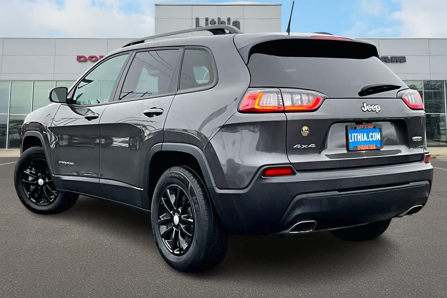 Thumbnail: 2022 Jeep Cherokee - 4
