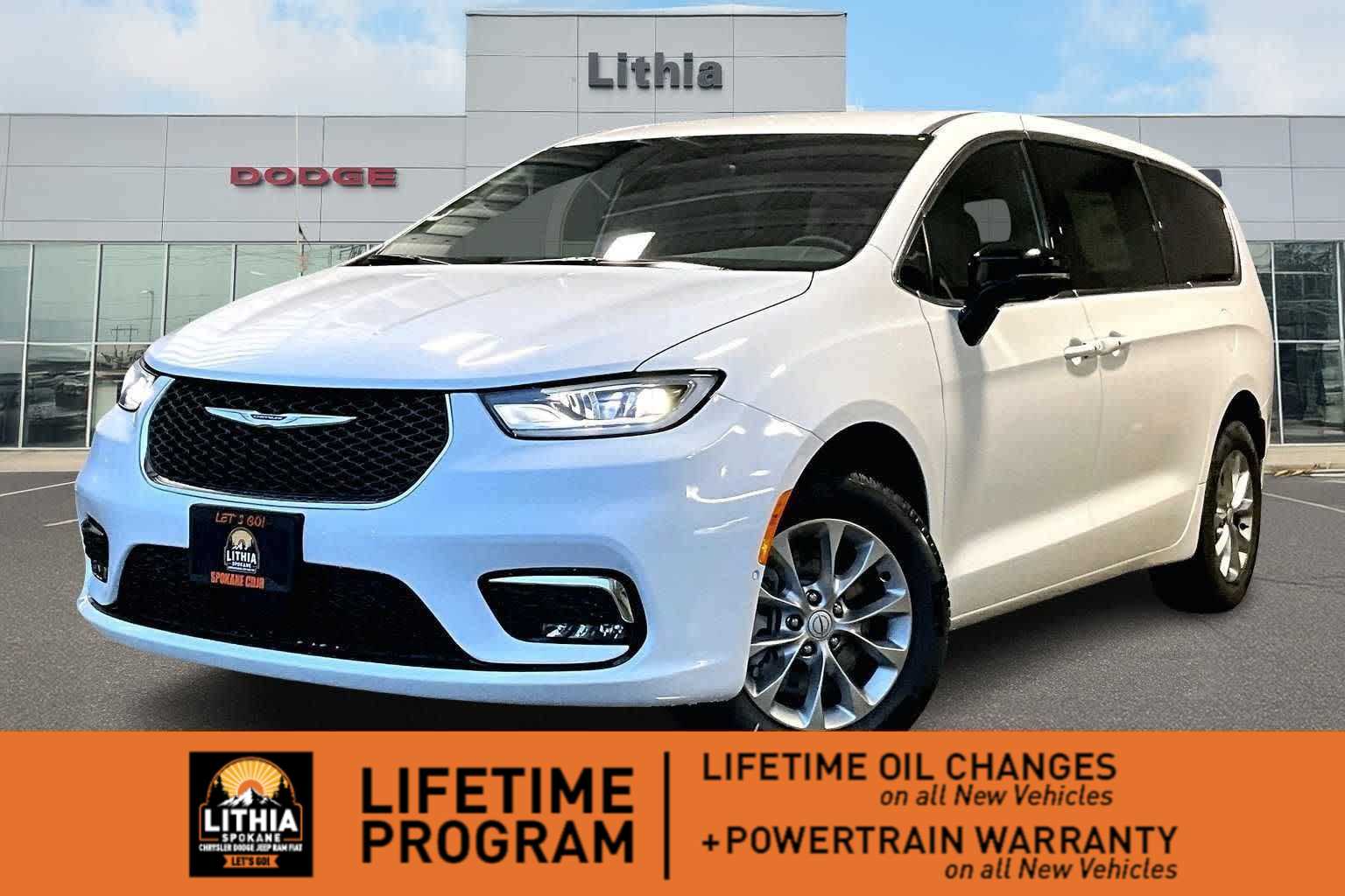 2026 Chrysler Pacifica Select's photo