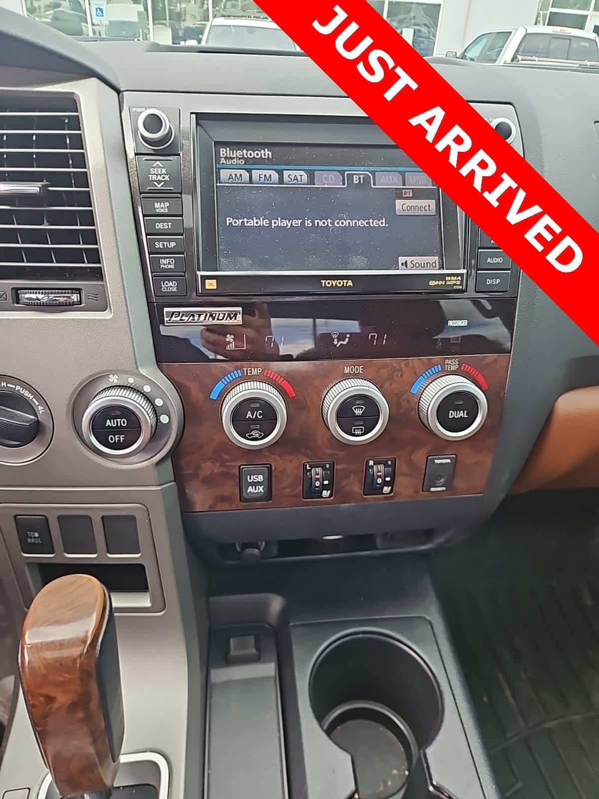 Thumbnail: 2010 Toyota Tundra - 9