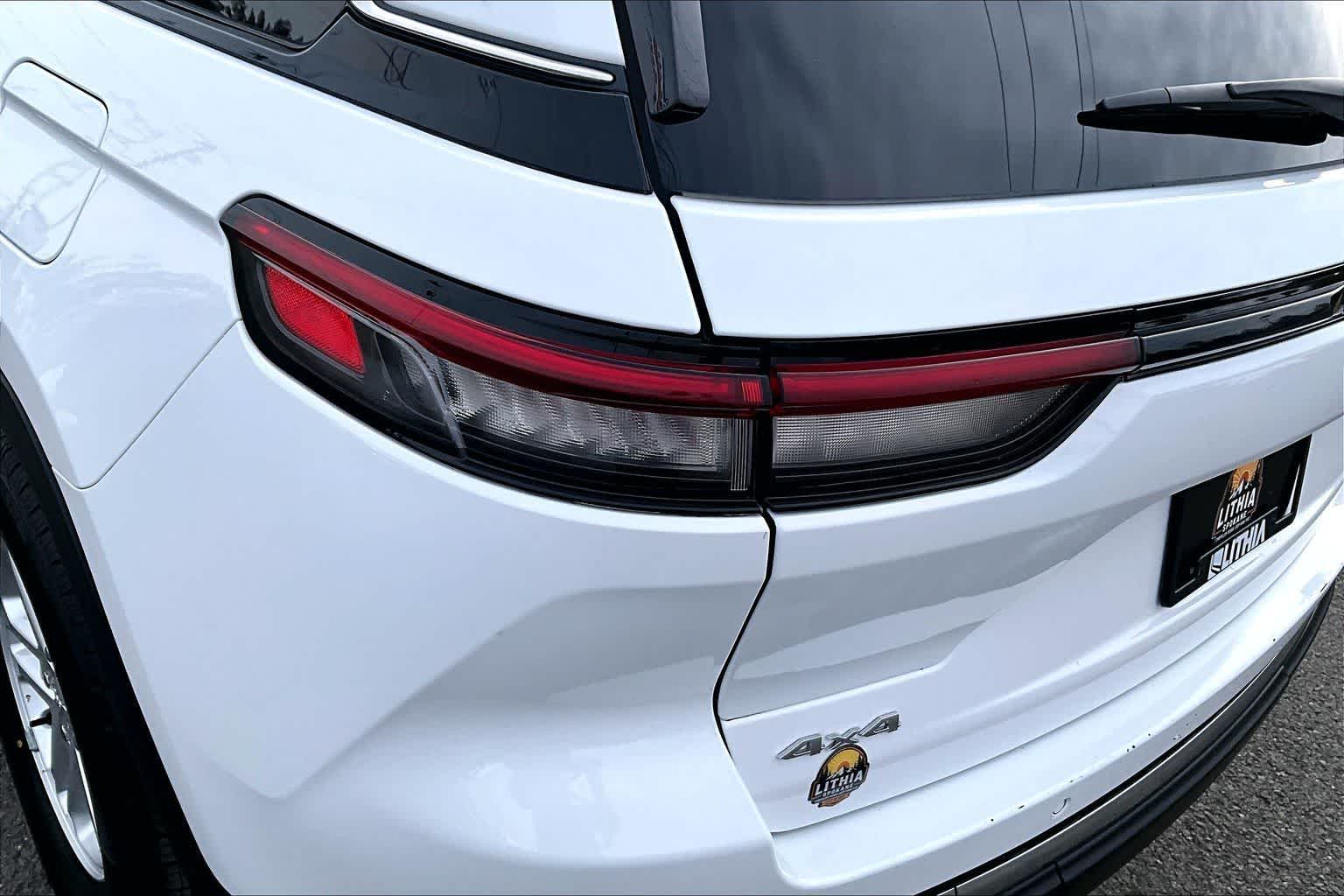 Thumbnail: 2024 Jeep Grand Cherokee - 32