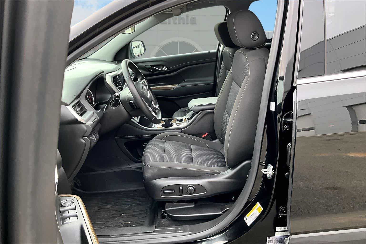 Thumbnail: 2023 GMC Acadia - 11