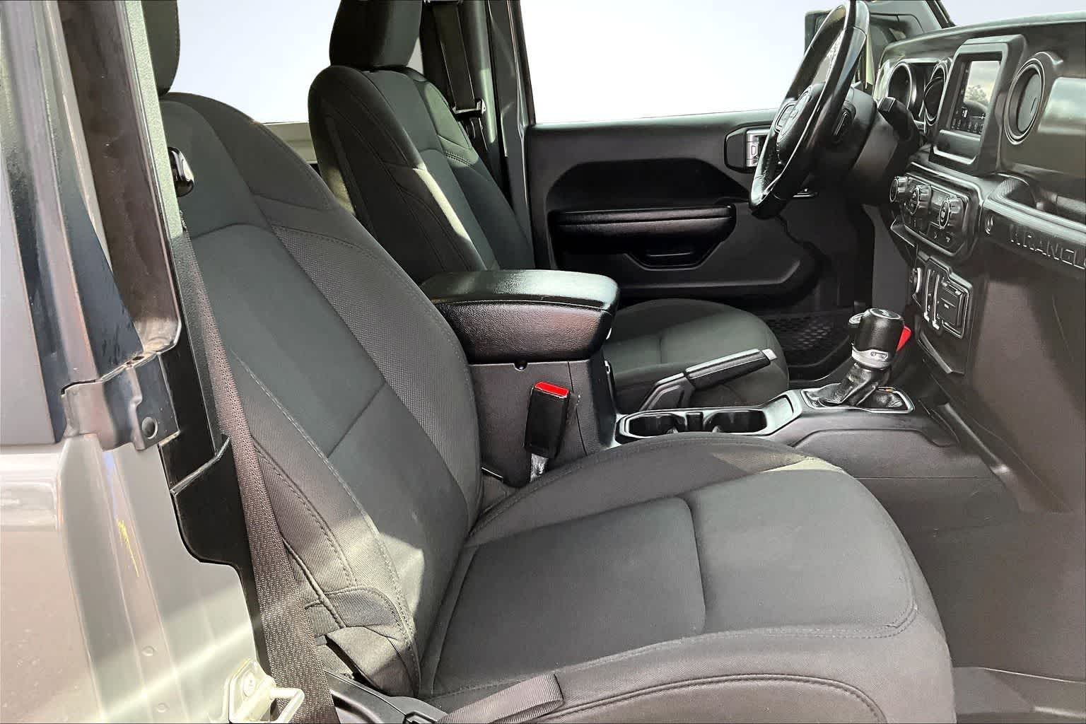 Thumbnail: 2021 Jeep Wrangler - 14