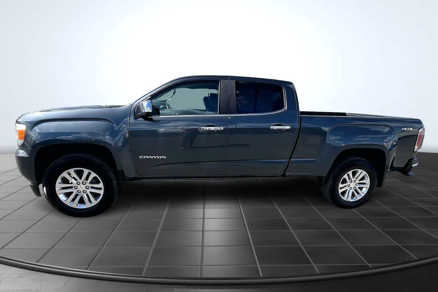 Thumbnail: 2017 GMC Canyon - 3